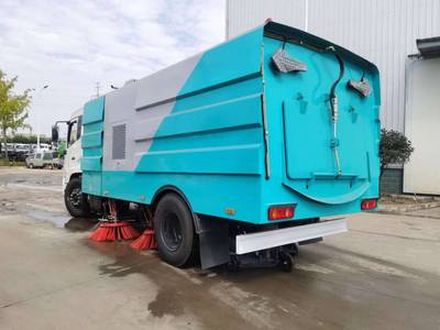 國六東風(fēng)天錦12方掃路車 高效清潔的城市衛(wèi)士
